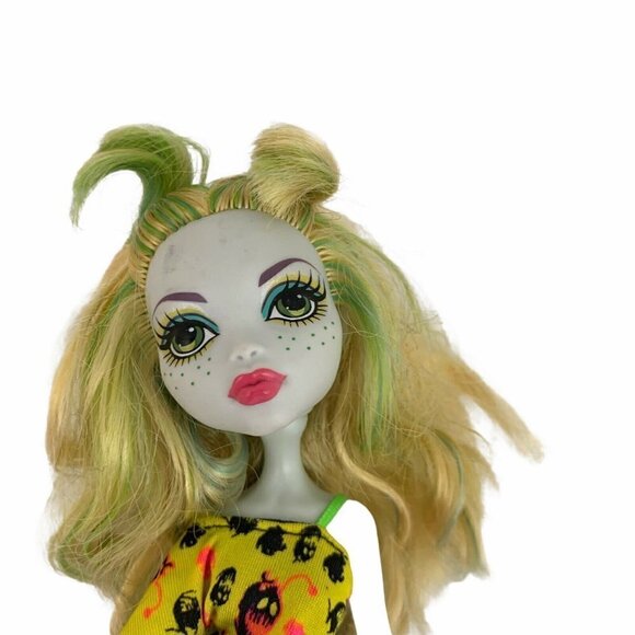 Monster High Roller Maze Lagoona Blue Doll 2012 Mattel w. Accessories - Picture 4 of 6